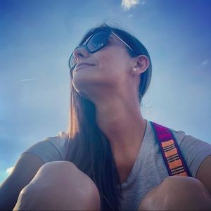 Meet your Posher, Laura